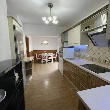 4br Wellness Villa- Pool, Sauna, Gym