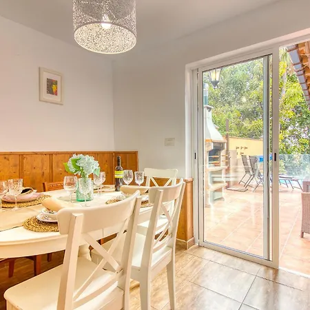 4br Wellness Villa- Pool, Sauna, Gym