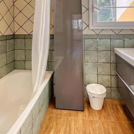 Βίλα 4br Wellness Villa- Pool, Sauna, Gym